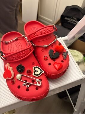 Karol G crocs